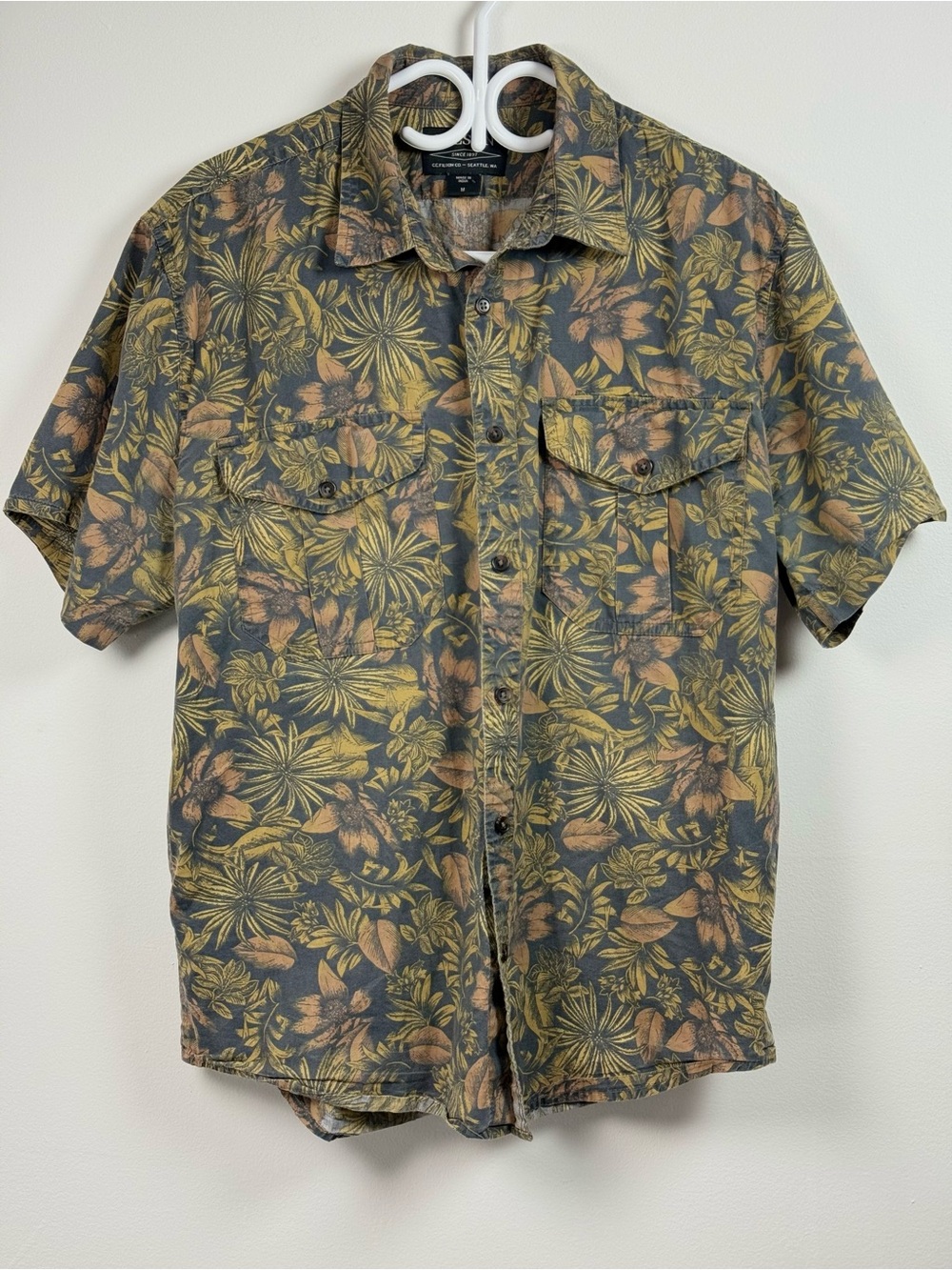 Filson Men's Floral Short-Sleeve Button-Up Shirt - Olive Green size Medium